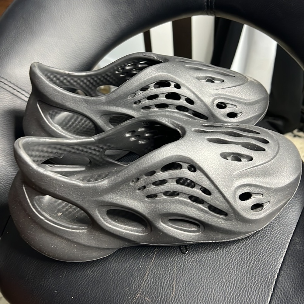 Ego super bass foam runners